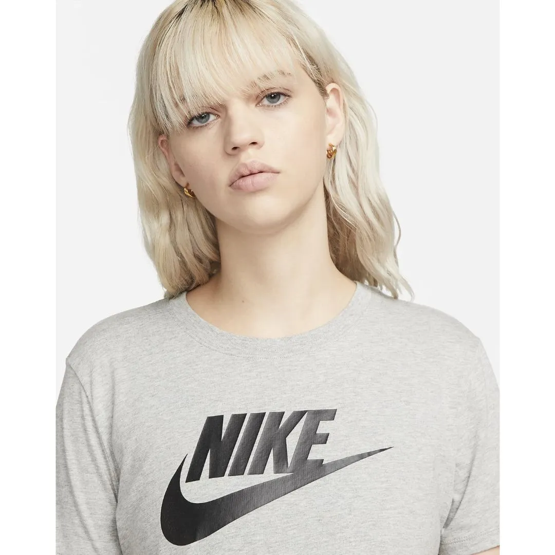 Sportswear Essentials Logo T-shirts