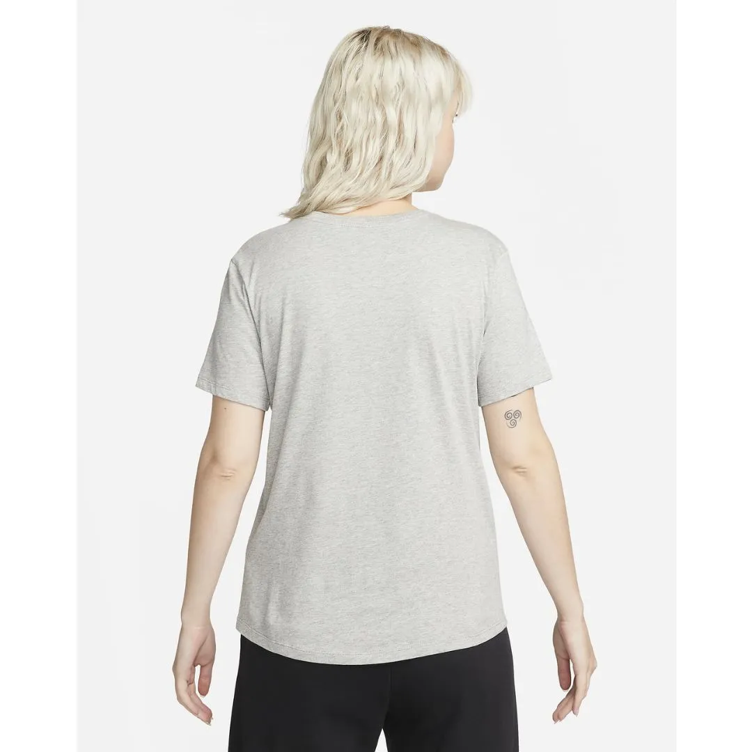 Sportswear Essentials Logo T-shirts