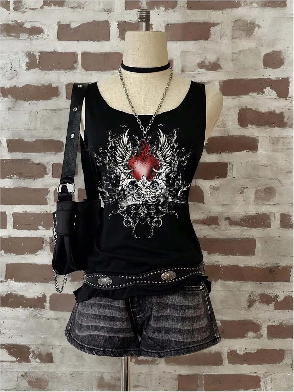 WDIRARA Women's Skull Graphic Tank Top Scoop Neck Sleeveless Tee Gothic Punk Tops