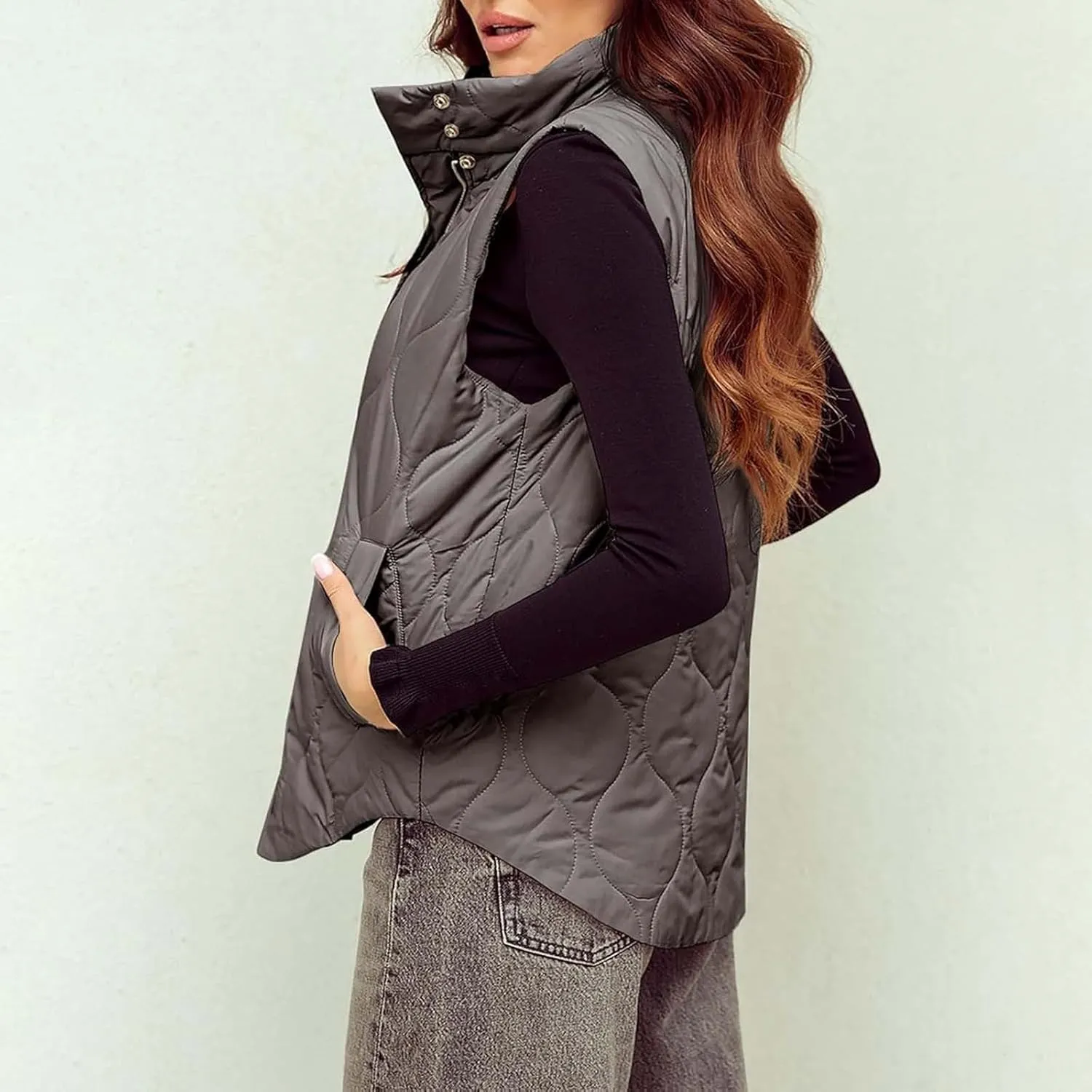 Women Winter Oversized Puffer Vest Sleeveless Jacket Zip Up Lightweight Stand Collar Insulated Padded Puffy Jackets Coat